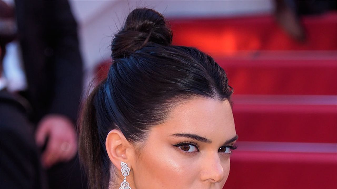 Duquesa sufrimiento Bajo mandato El top knot es el peinado de moda entre las celebrities