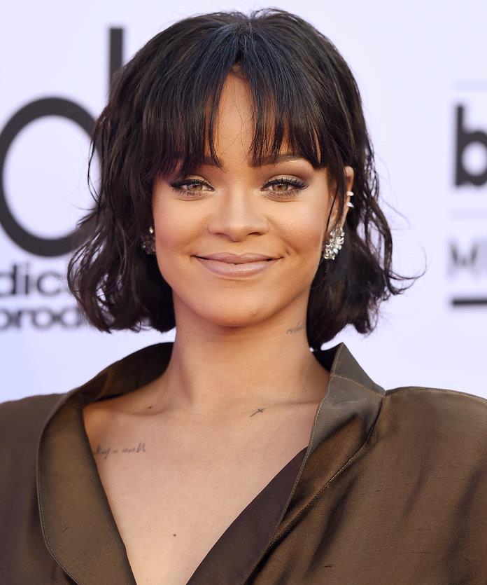 Rihanna: Cara cuadrada 