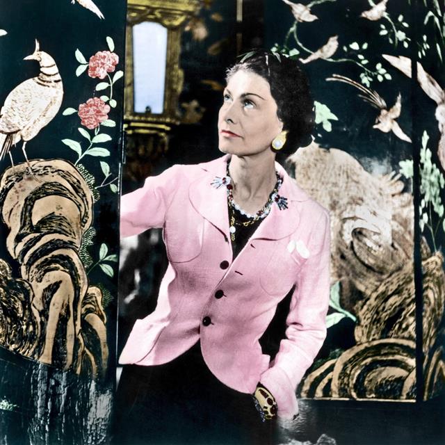 Coco Chanel, en su mítica suite del Hortel Ritz de París (1937).