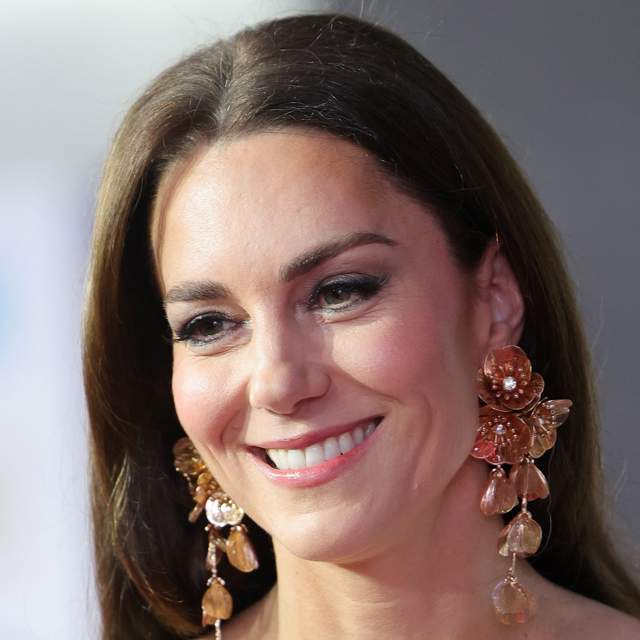 Kate Middleton sorprende con los pendientes florales de Zara que todavía están a la venta y cuestan menos de 16 euros