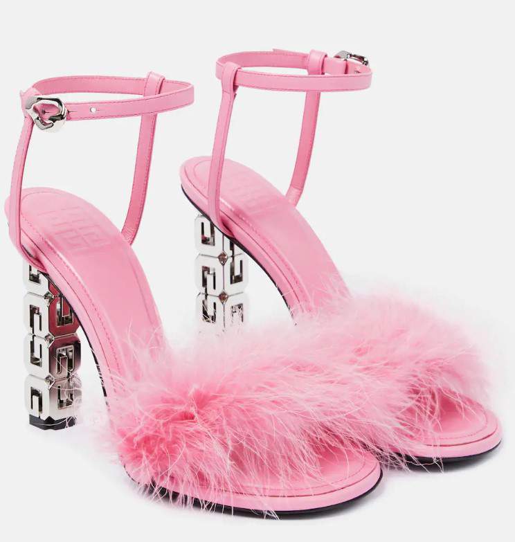 Sandalias de plumas: Givenchy