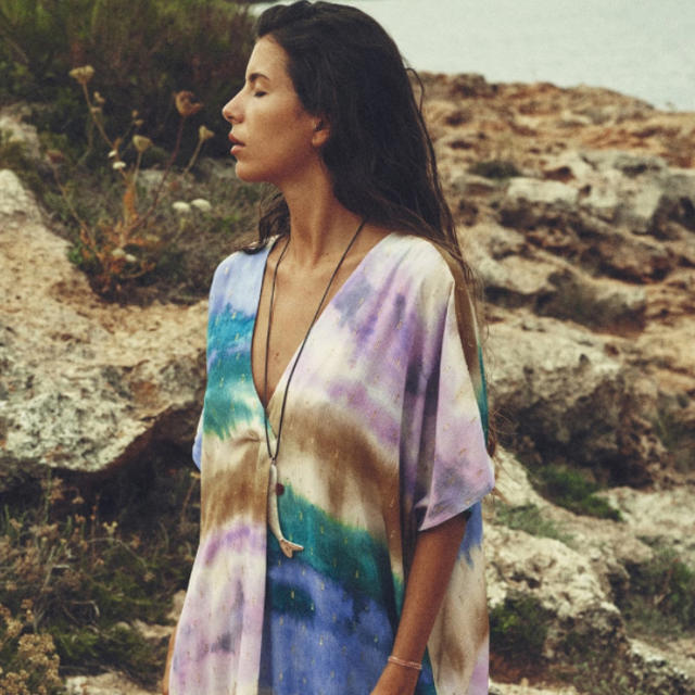 En Zara encontrarás el vestido túnica que se agotará: holgado, con manguita y el más bonito del verano