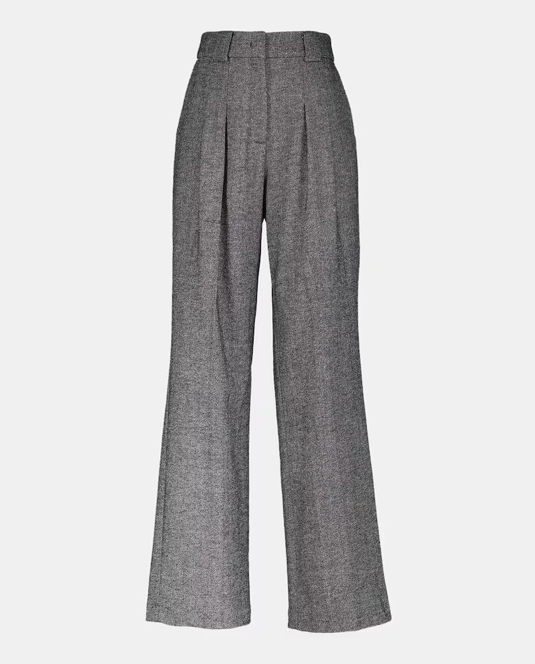 Básicos de buena calidad para el invierno: pantalones grises de cintura alta