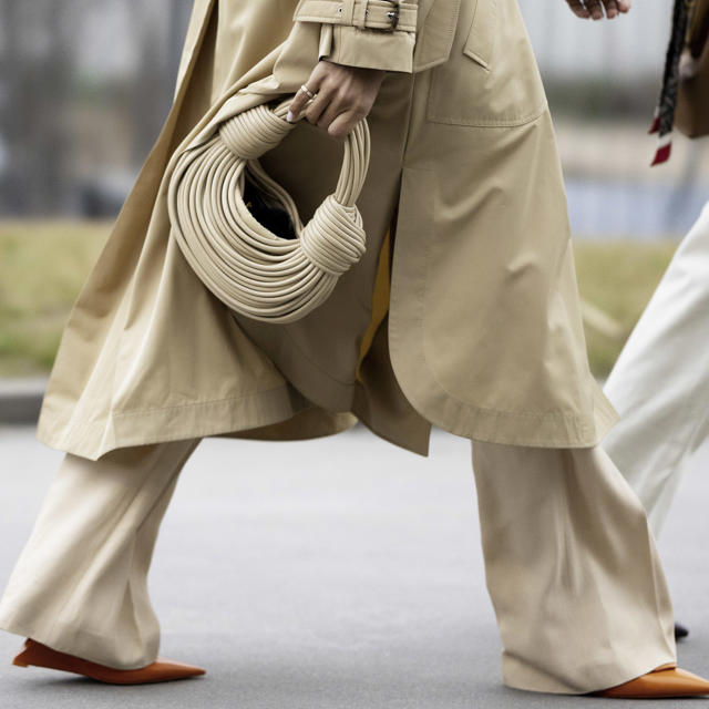 Pantalones de Massimo Dutti que respiran lujo silencioso: parecen súper caros pero son un chollo