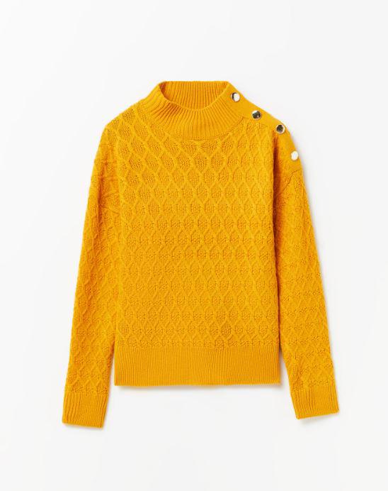 jerseis de cuello alto de Sfera con relieve 19,99 euros