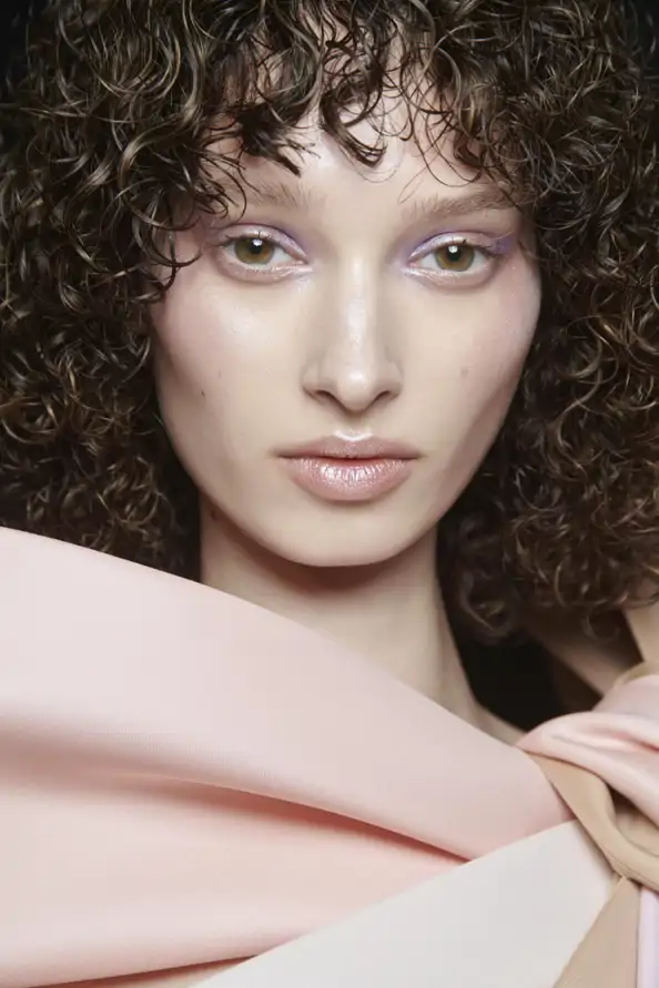 Cortes de pelo con flequillo abierto: 15 maneras de llevarlo que restan ...