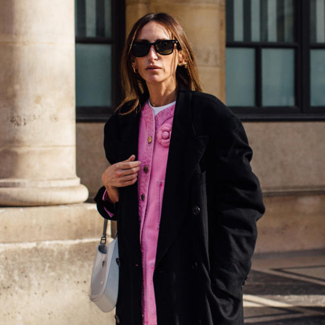 Adiós plumíferos: las mujeres de 50 elegantes llevan este abrigo de Zara calentito que parece de lujo