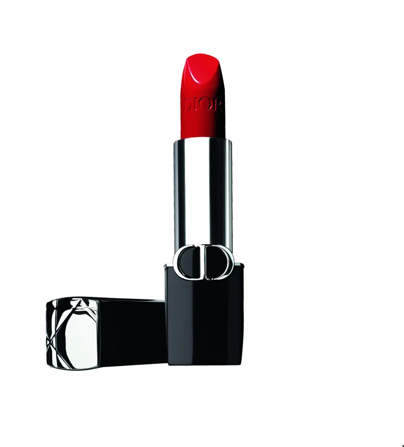 Rouge Dior satinado en tono 999 (49 €).