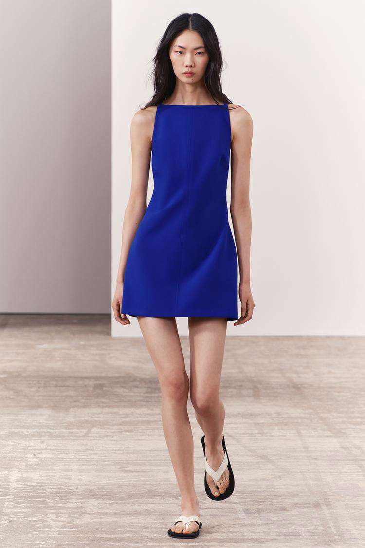 Vestido corto azul de Zara
