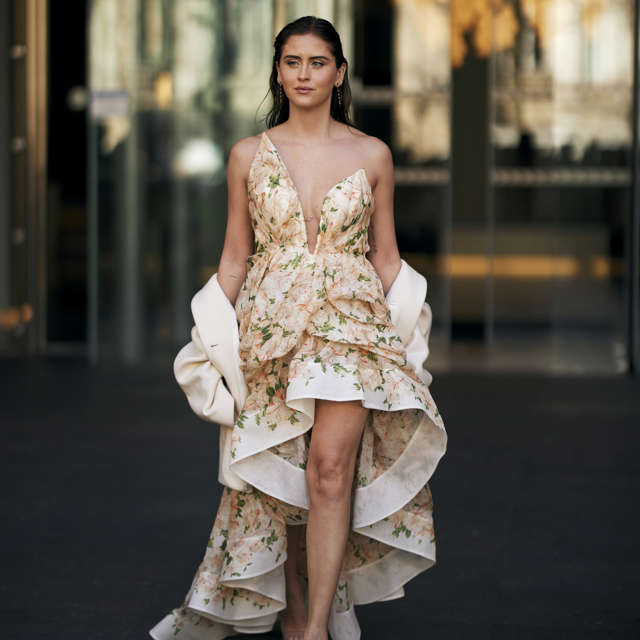 Sí a la tendencia asimétrica: 10 vestidos de Zara para ser la invitada más elegante y original en primavera