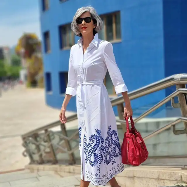 Las mujeres de 60+ ya no llevan falda en verano, solo se pondrán este vestido de Massimo Dutti con cinturilla elástica que no marca nada