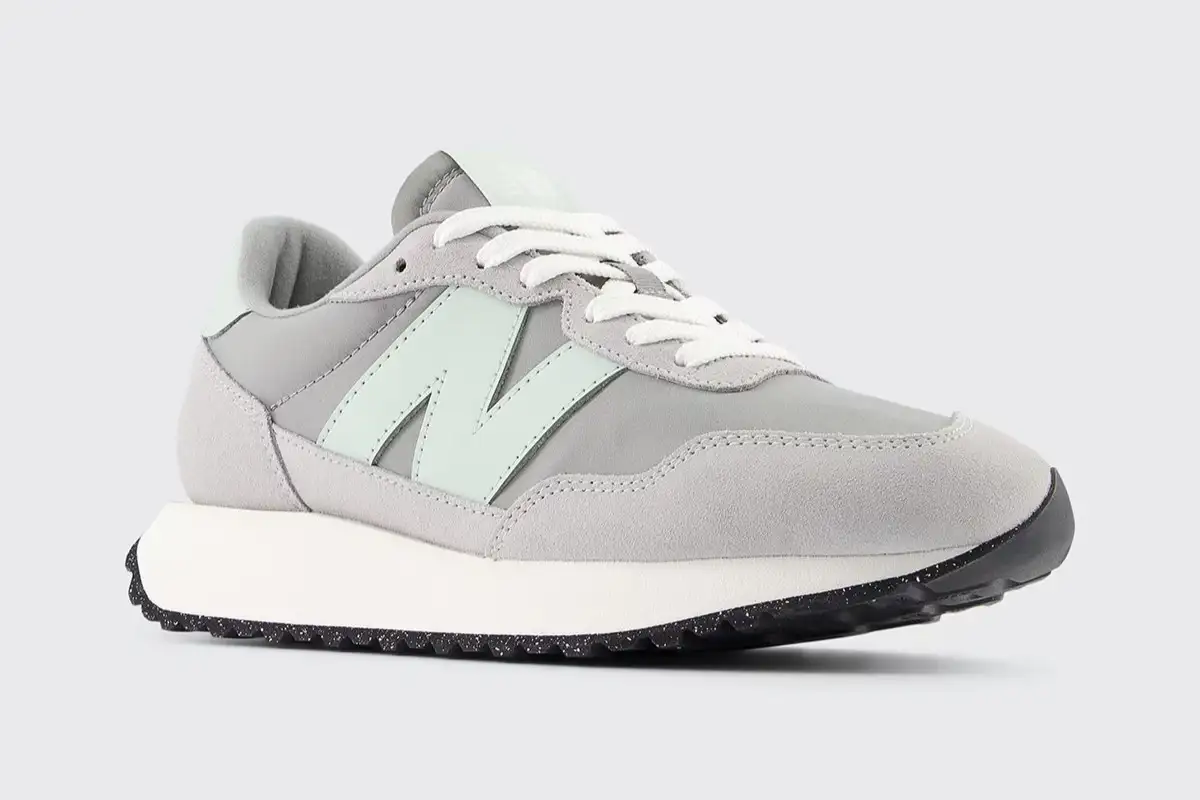 New Balance 237