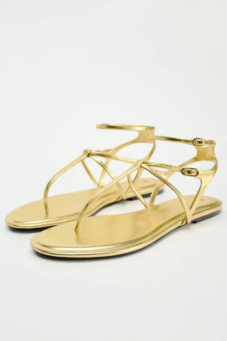 Sandalias doradas Zara