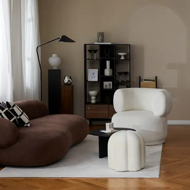 Adiós al minimalismo nórdico: 10 piezas de mobiliario y decoración, para adelantar en tu casa las tendencias de 2025