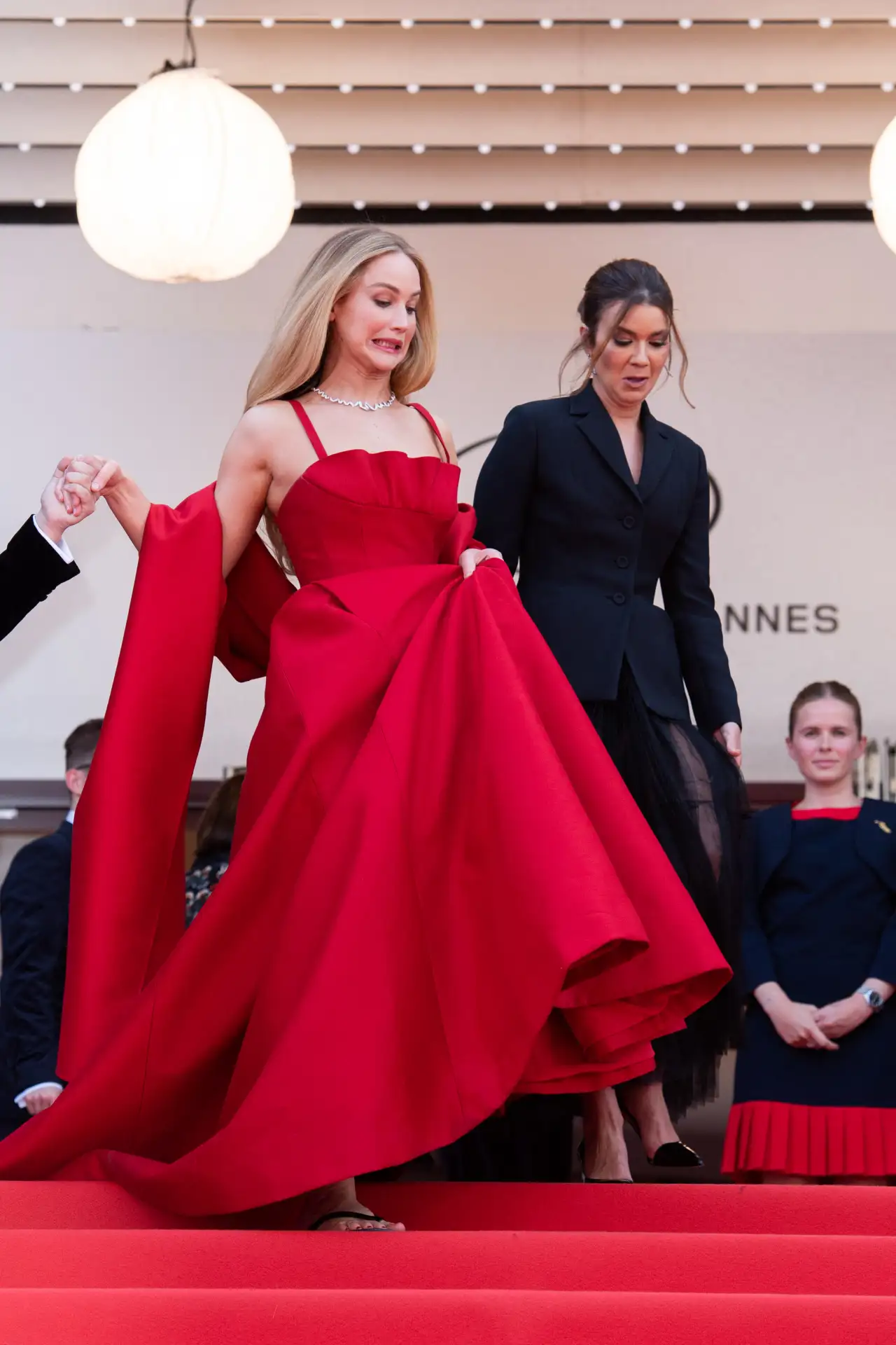 Jennifer Lawrence en el Festival de Cannes de 2023, con unas chanclas.