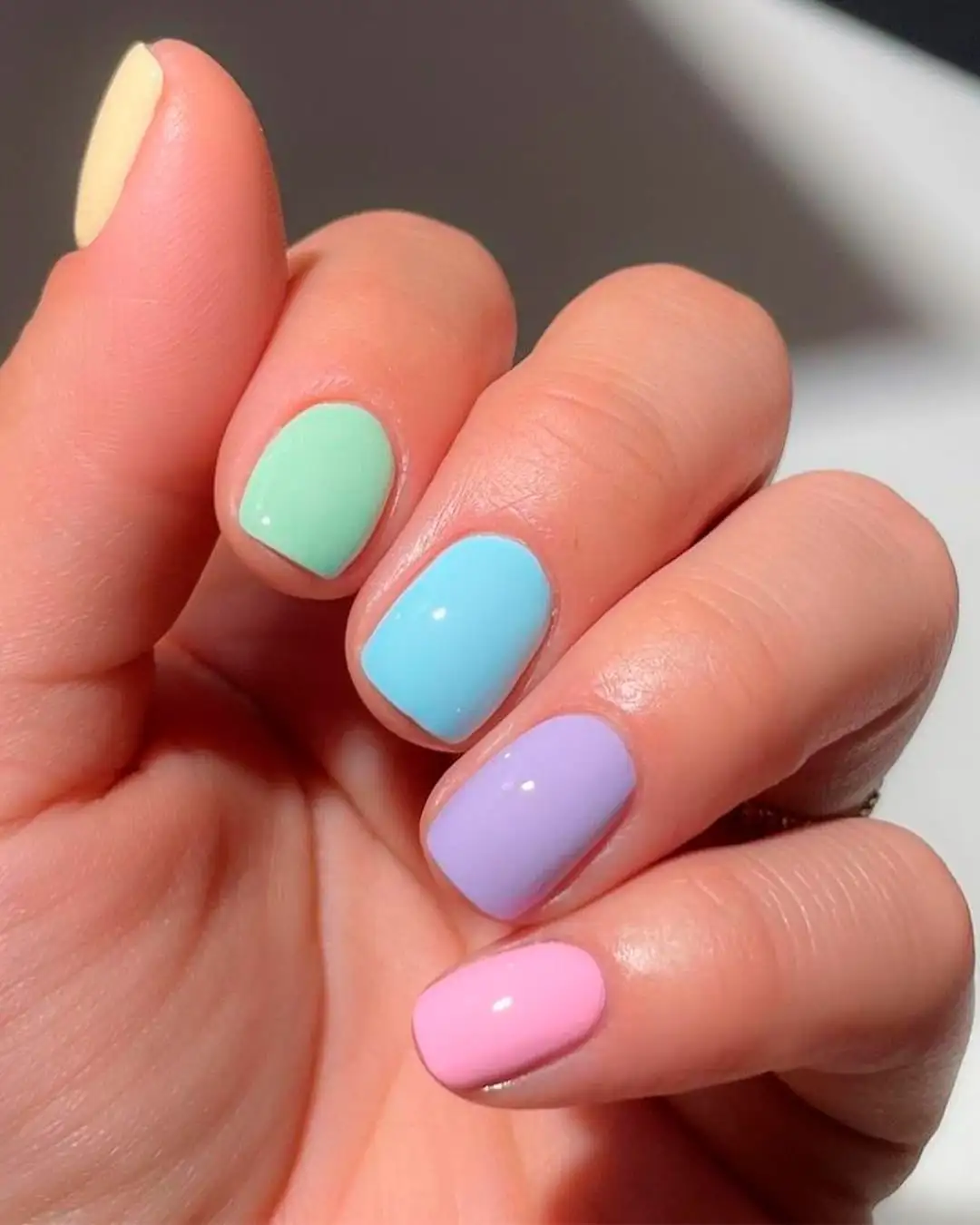 uñas pastel 