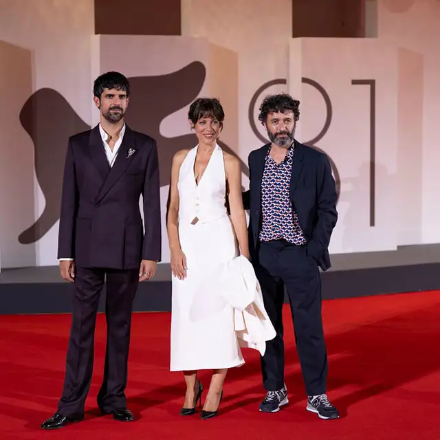 'Los años nuevos' elevan a Iria del Río en el Festival Internacional de Cine de Venecia: estos han sido sus looks de Dior