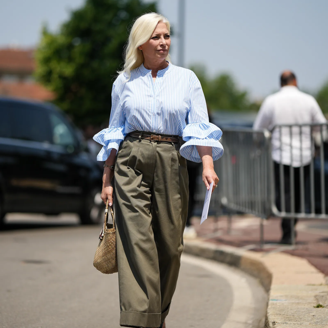 street style blusa volantes pantalones fluidos