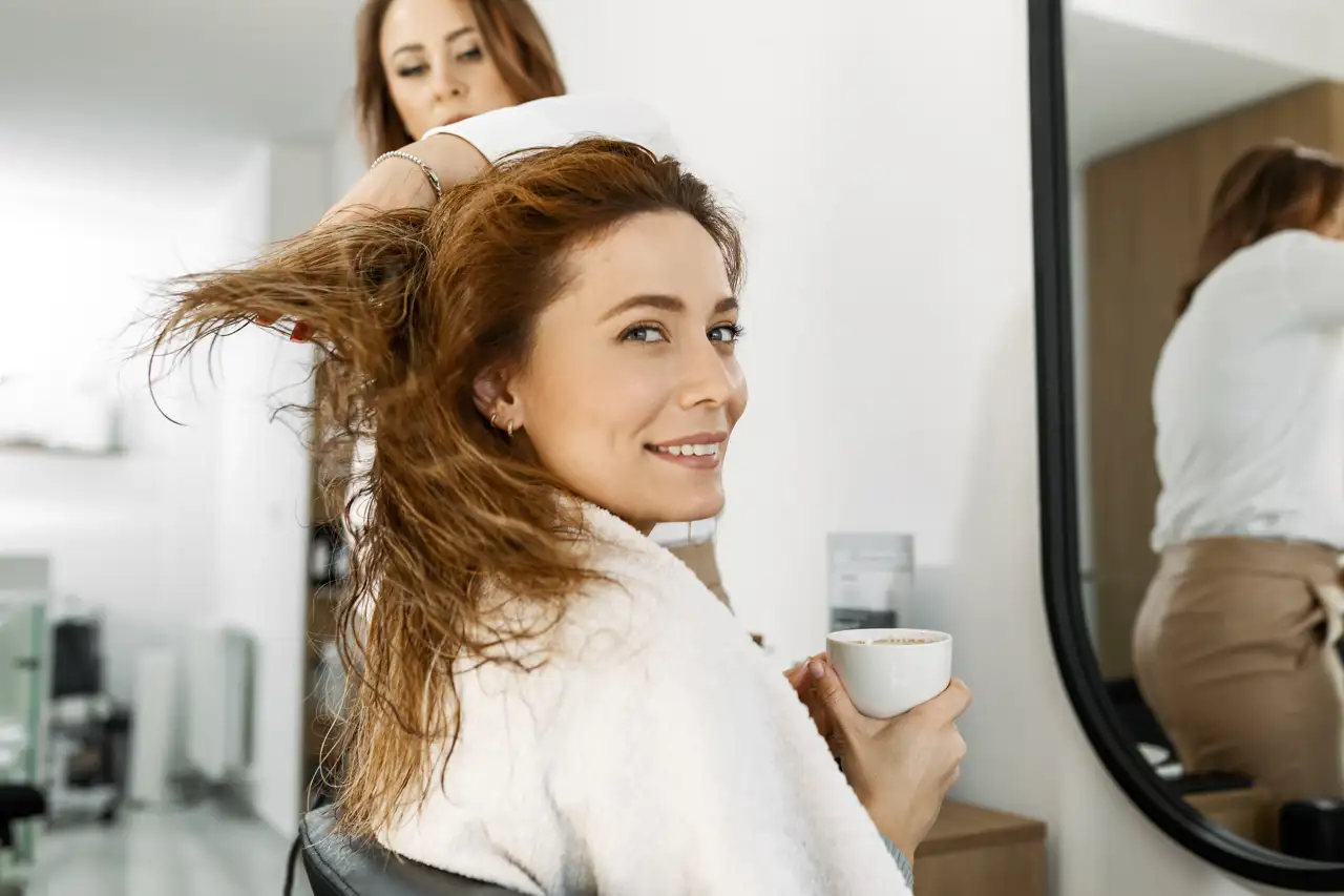 Mujer en peluquería