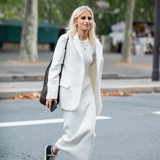 Acaba de llegar a El Corte Inglés el vestido de punto que las pijas elegantes no dejarán de llevar con botas altas este invierno