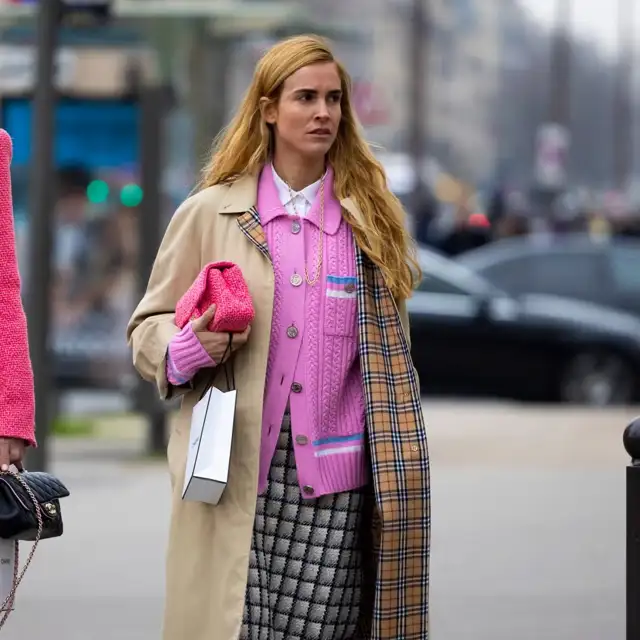 Que las chaquetas de punto “de abuela” no te aburran: 5 looks vistos en Zara modernos y elegantes