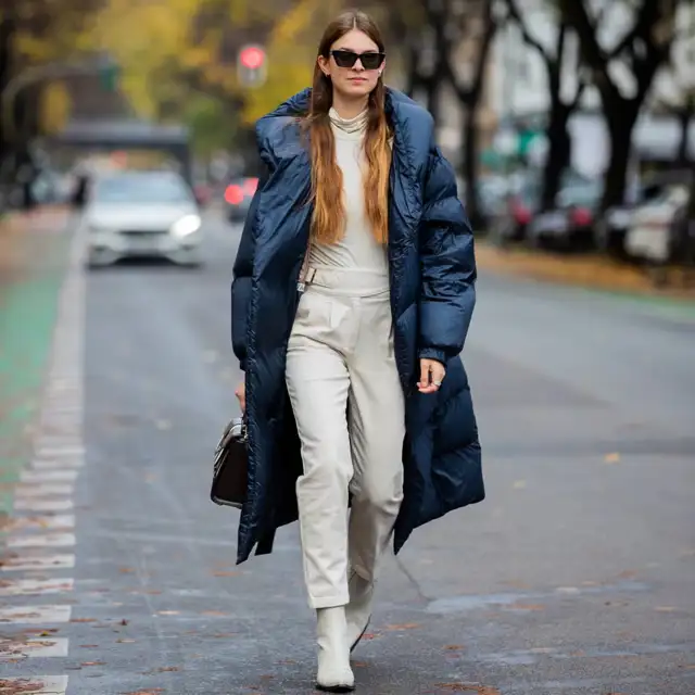 La parka térmica más bonita de Zara es impermeable, calentita, a prueba de lluvia y SÍ, es elegante