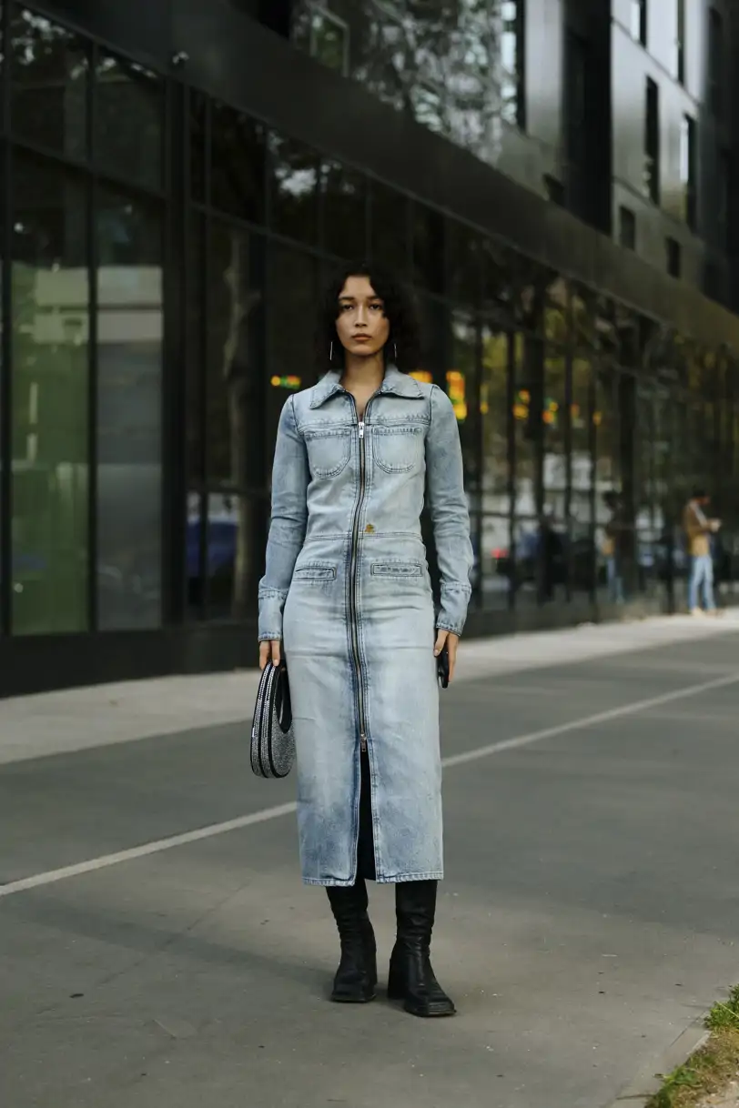 Cómo vestir para una cena informal: todo al denim