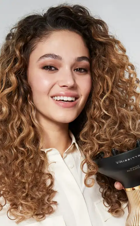 Sorprende a tu madre con las mejores herramientas de hair styling para rizar, planchar o secar el pelo de manera profesional