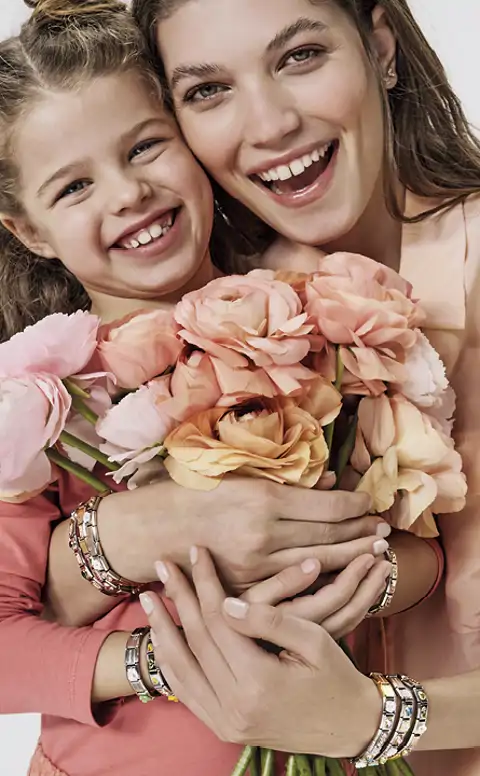 El Día de la Madre, expresa sin palabras todo lo que sientes por ella con esta pulsera personalizable. ¡No hay dos iguales!