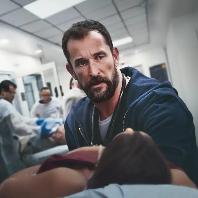 Si te gustó ‘Urgencias’ te encantará esta adictiva serie de médicos de Movistar Plus+ que no conoce casi nadie