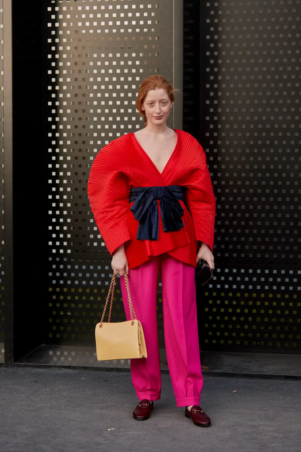 como-combinar-colores-de-moda-rojo-y-rosa