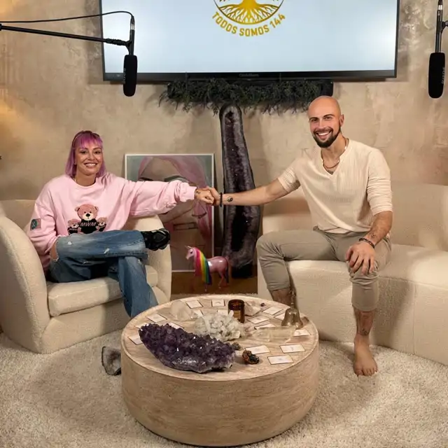 Todos somos 144, el podcast que aman las celebrities
