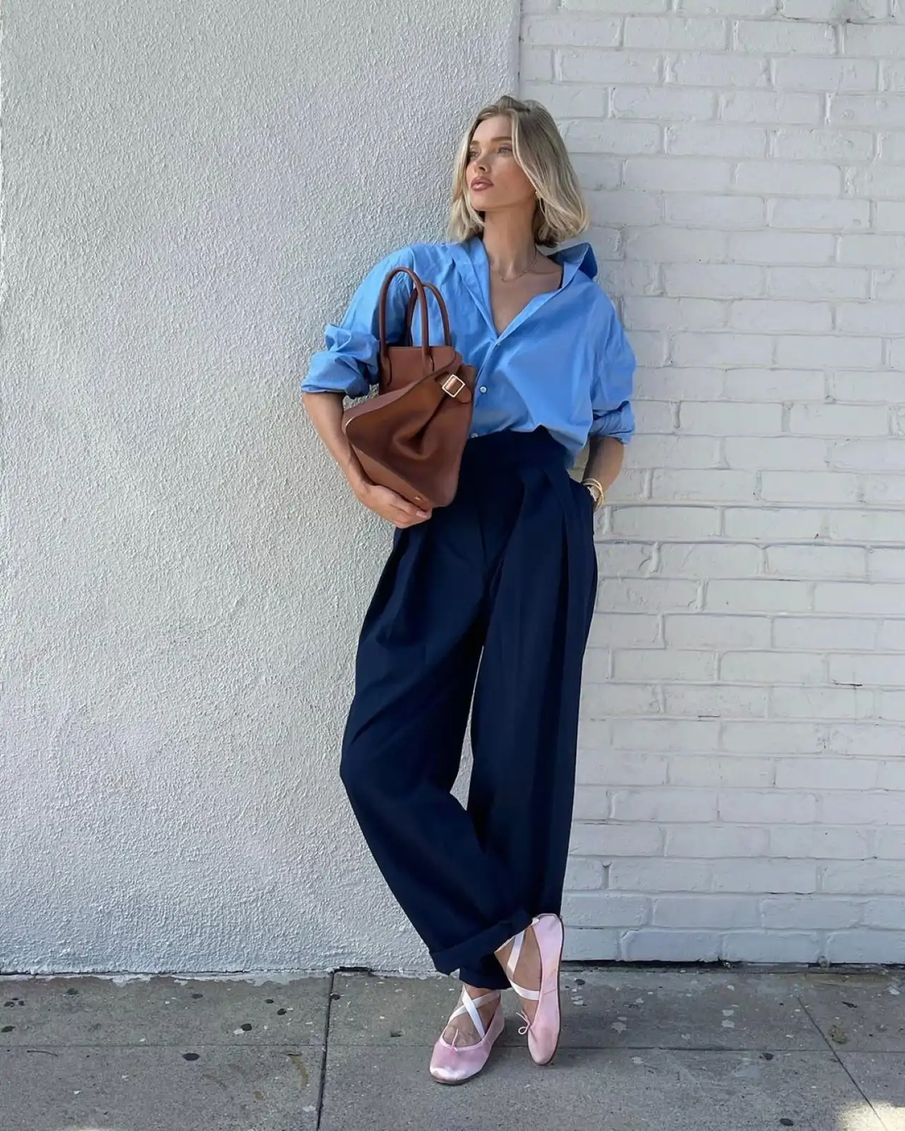 pantalones anchos zapato plano look