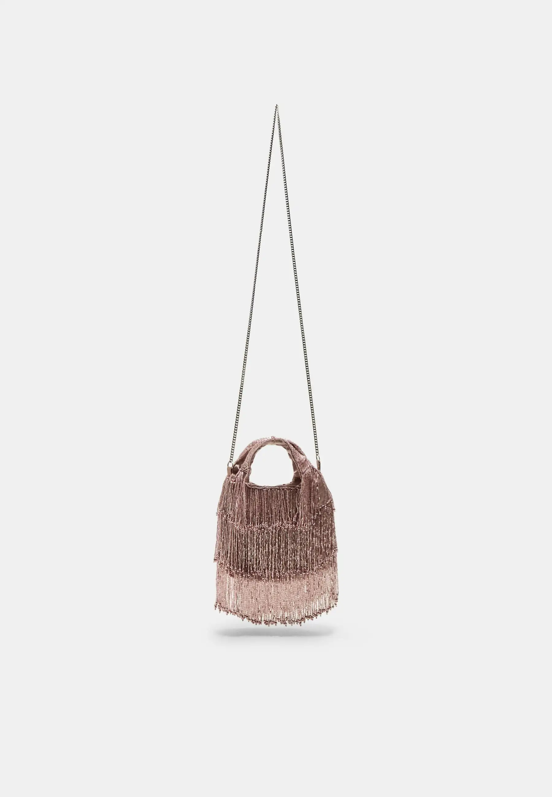 bolso flecos inivtada
