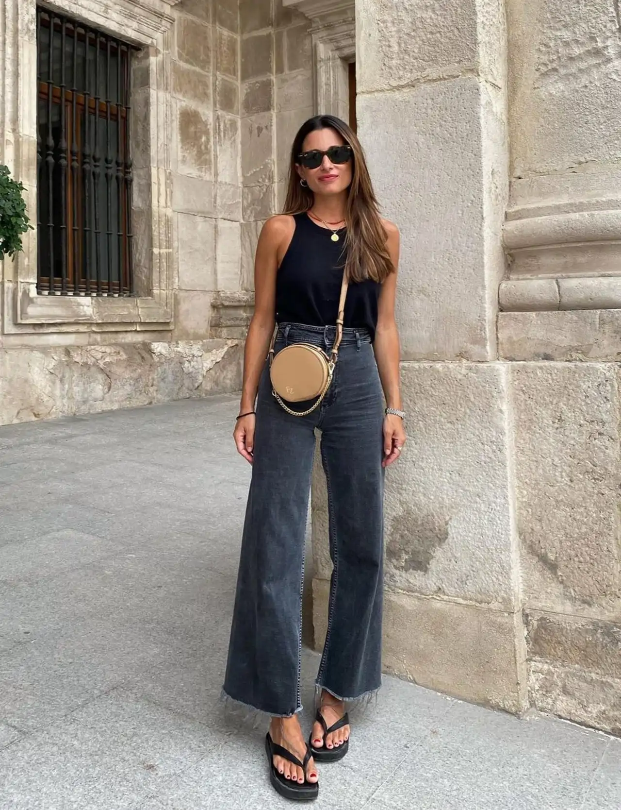 Pantalones culotte con sandalias