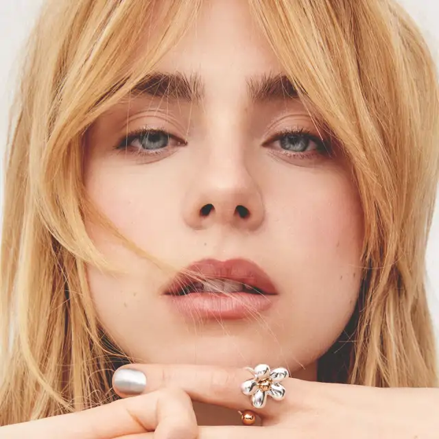 Clara Galle, protagonista del número de junio de InStyle