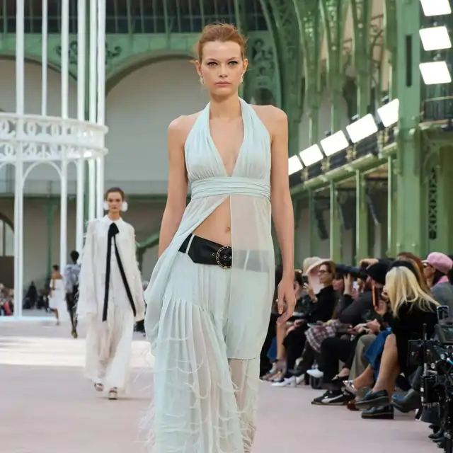 Descubre las últimas tendencias en faldas para este verano 2025 según las pasarelas de moda (VÍDEO)