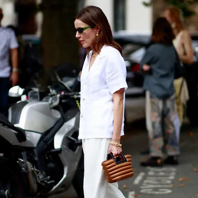 10 pantalones de lino de Zara cómodos, elegantes y fresquitos que combinarás con blusas y sandalias este verano