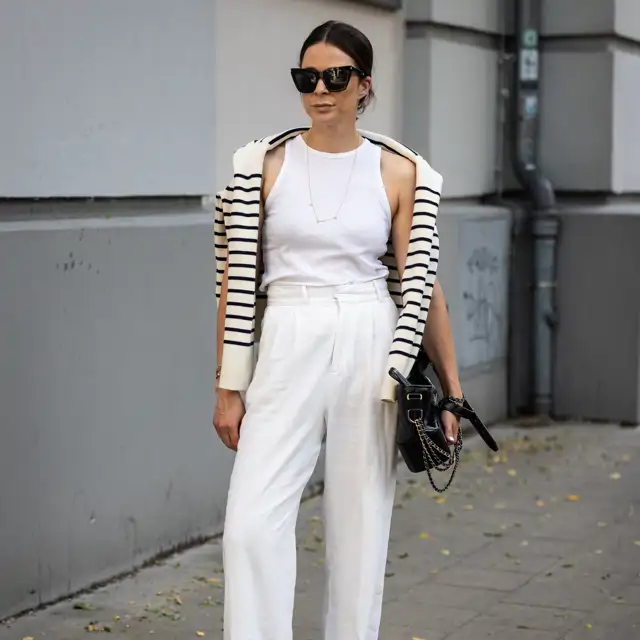 Me he probado más de 20 pantalones de lino y me quedo con este de Stradivarius: elegante, fresquito y queda genial con sandalias