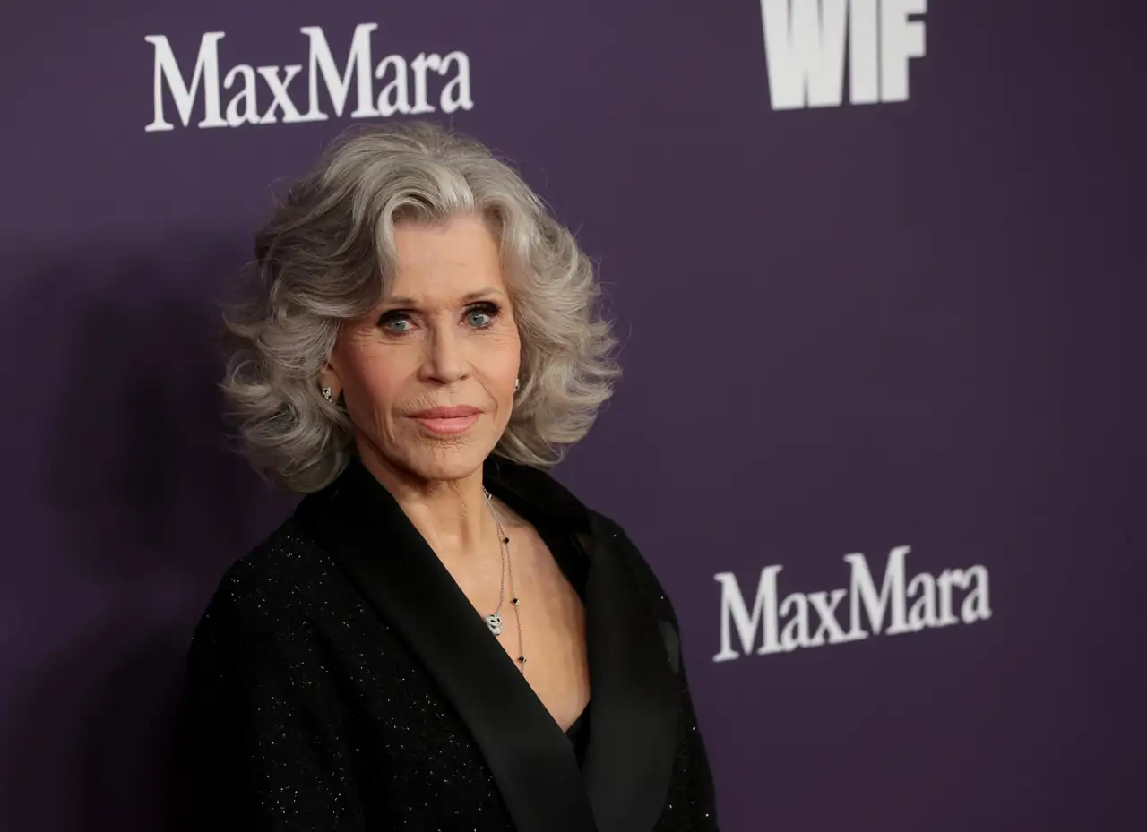 jane fonda pelo gris 