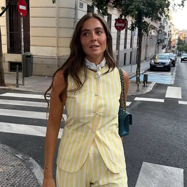 Si entras en Zara Kids y lo primero que ves es un conjunto, cómpratelo: hemos fichado el top y pantalón apto para bajitas más elegante del verano