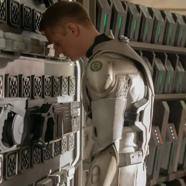 Va a destronar a Black Mirror (y Netflix lo sabe): el thriller de ciencia ficción que te verás en un fin de semana