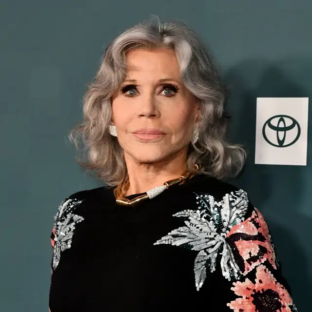 Jack Martin, peluquero de Jane Fonda (86 años): “Para llevar el pelo gris de manera uniforme, primero tenemos que dejar crecer las canas unos centímetros” 