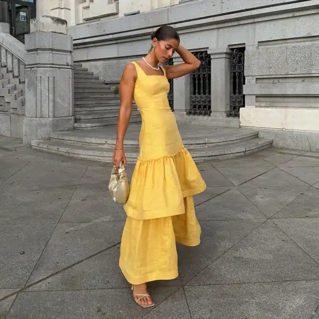 Mi madre andaluza aprueba estos 10 vestidos de Zara elegantes para ir a una boda de verano porque son elegantes