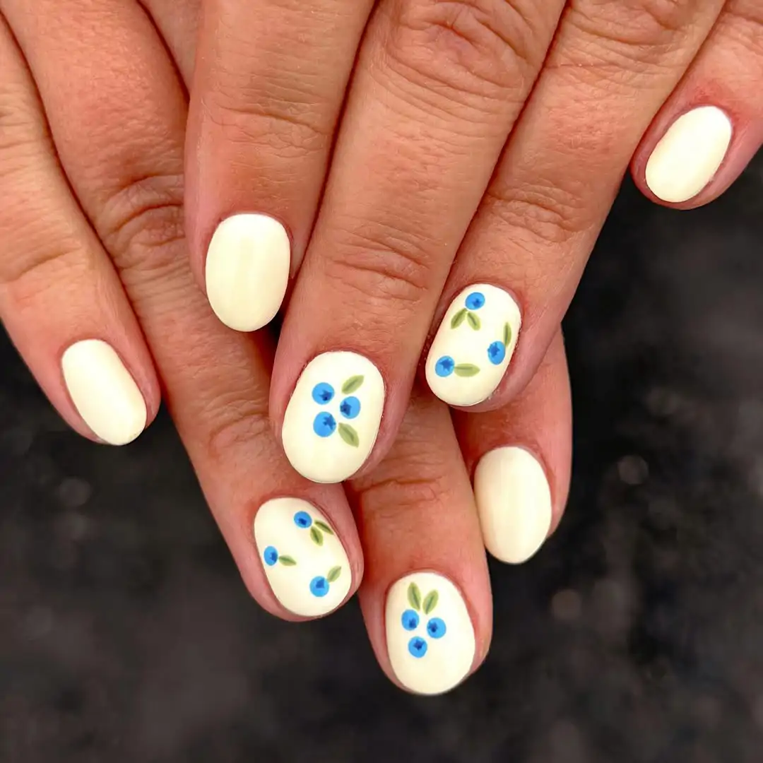 Uñas arándanos