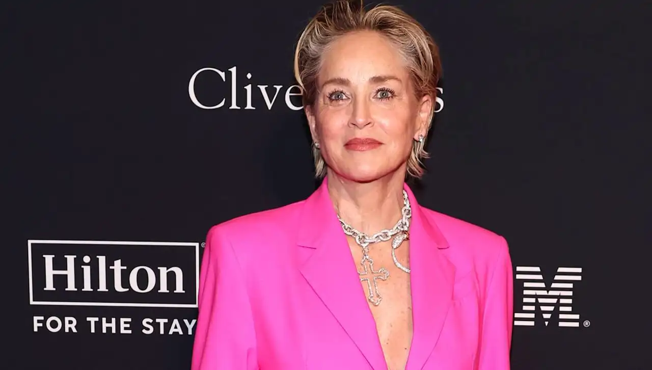 sharon stone traje rosa gtres (1)