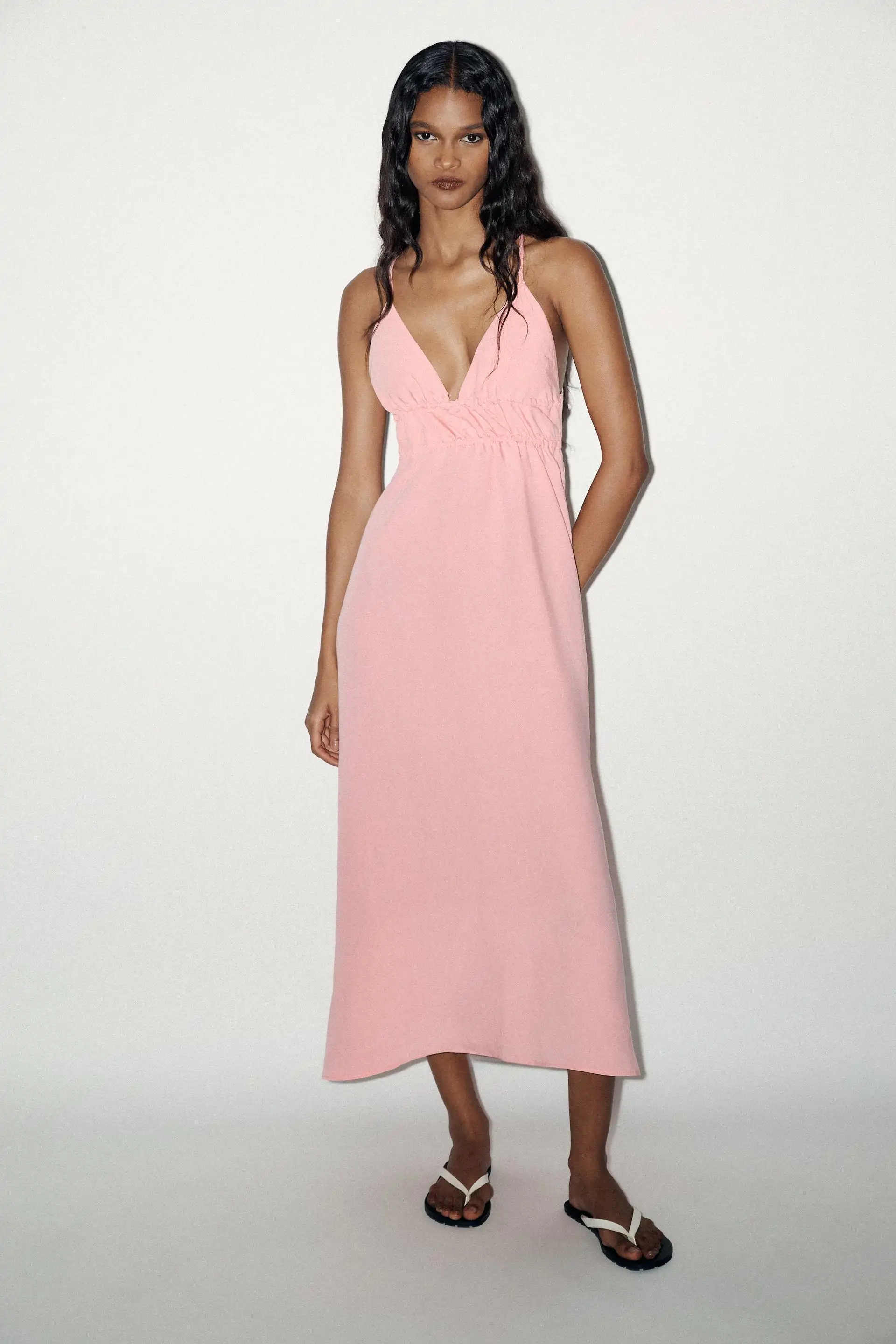 VESTIDO MIDI FLUIDO