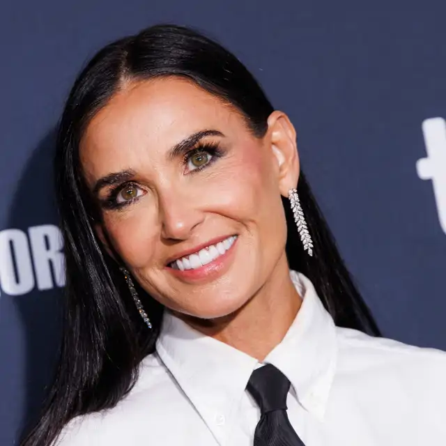Demi Moore (62 años): “Siempre pongo la crema hidratante primero en la mano. Eso permite ser mucho más delicada con tu cara y tu piel”