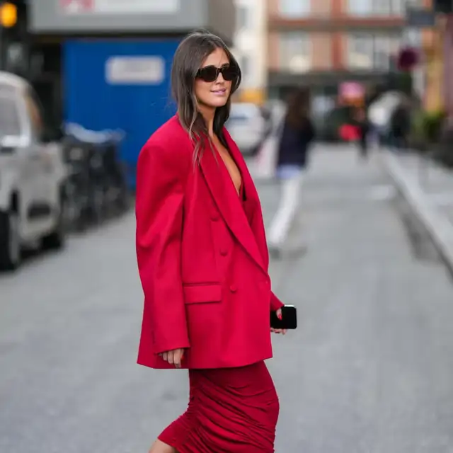 Sandalias con flor sí, pero así: 5 modelos de Zara que son elegantes y quedan bien con pantalones gaucho este verano