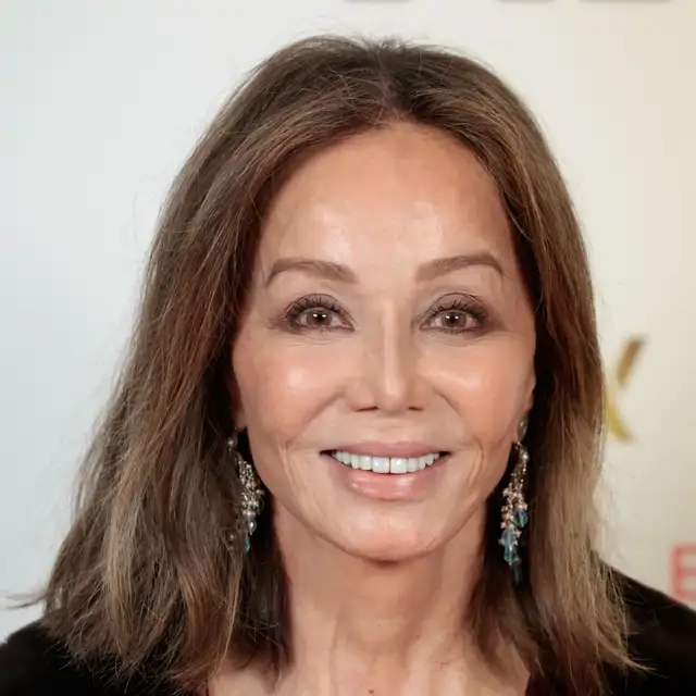 Isabel Preysler (74 años): "Si aplicas la crema hidratante con la piel un poco húmeda hará que el efecto hidratante se mantenga durante más tiempo"